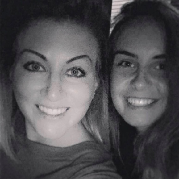 Meet your Posher, Kristen - Picture 1 of 1